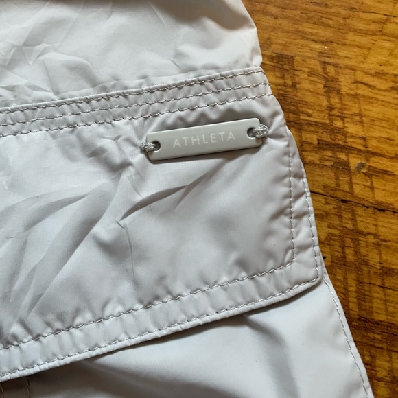 Athleta city slicker vest- size small - Picture 5 of 7